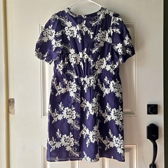 Loft Floral Embroidered Dress - Picture 5 of 9